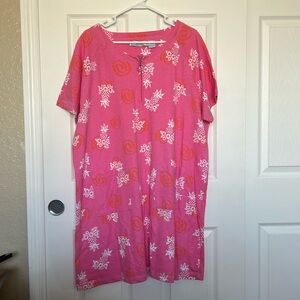 Palm Harbour Woman Beach Cover Up.  Size 2x.